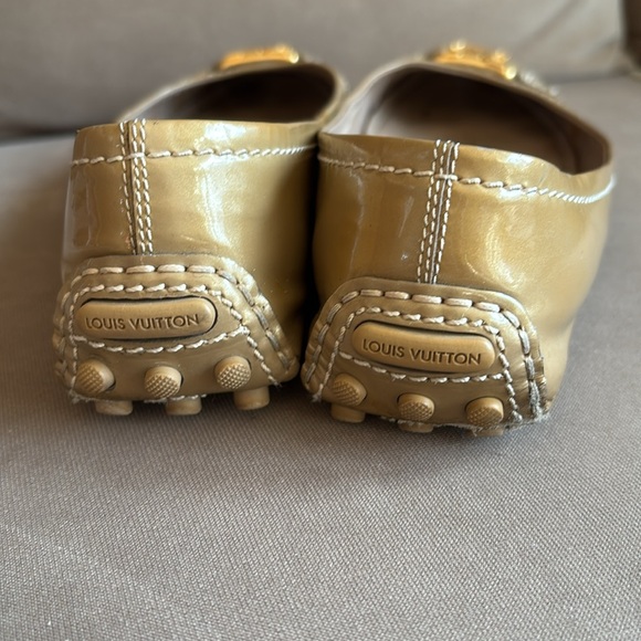 Vintage Louis Vuitton Vernis Leather Flats 37 - Picture 4 of 15